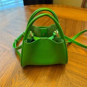 Chic Green Handbag